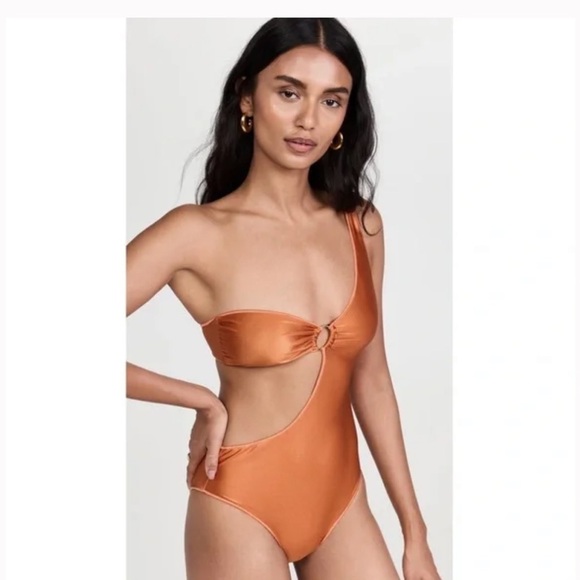 Oseree Glow Asymmetric cut out one shoulder one piece swimsuit. NWOT - Picture 5 of 15